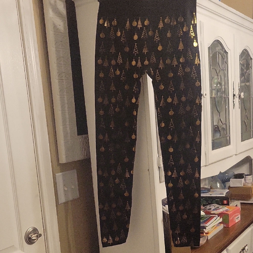 Black Leggings with Gold Christmas Tree Print